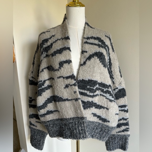 Pilcro From Anthropologie Blue/Cream Sweater- Small- NWOT - Picture 4 of 9